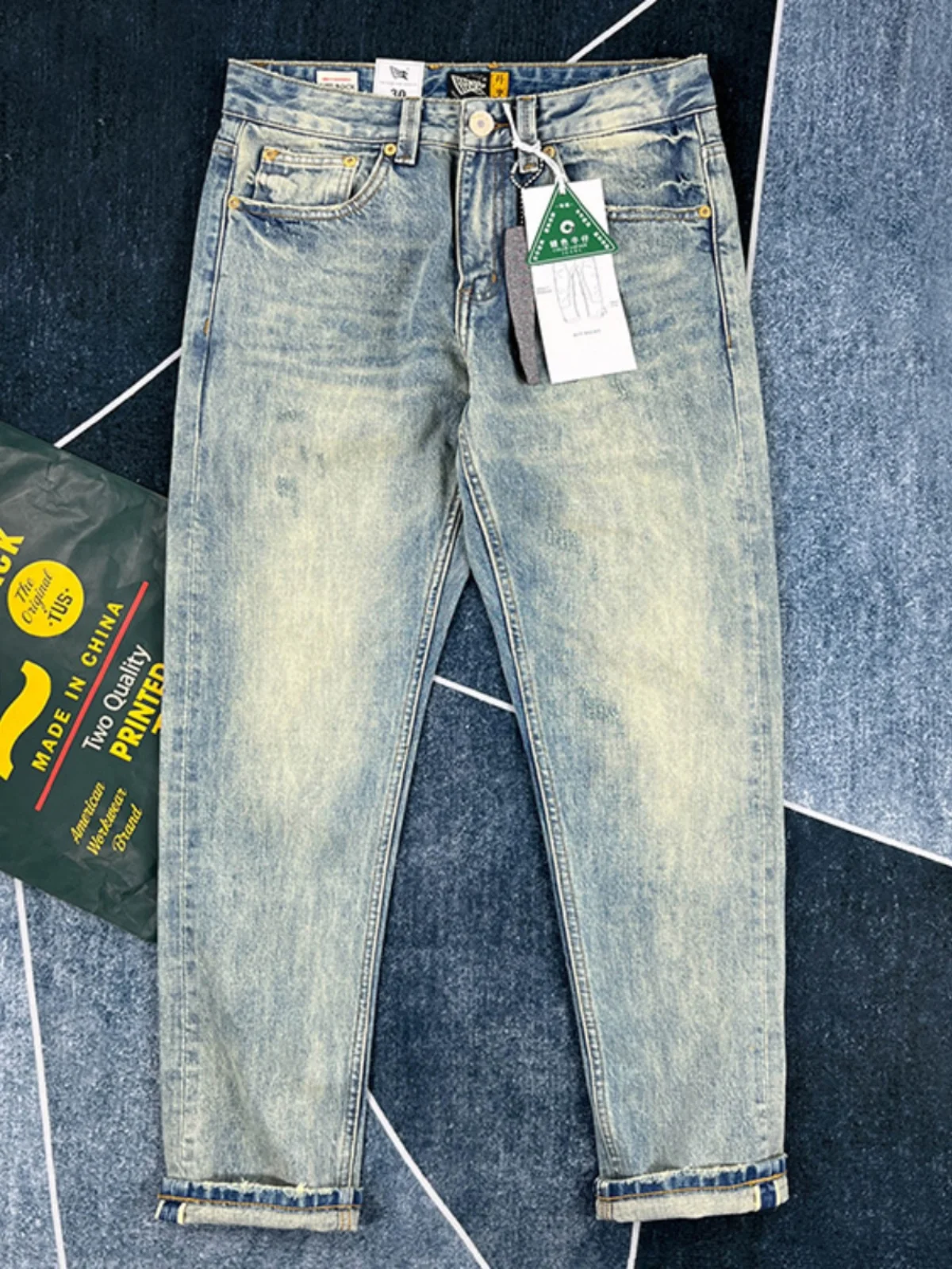 

High-End Cotton Denim Men's Straight Leg Jeans Mid-Waist Trousers Vintage American Style Lightweight Comfortable Fit