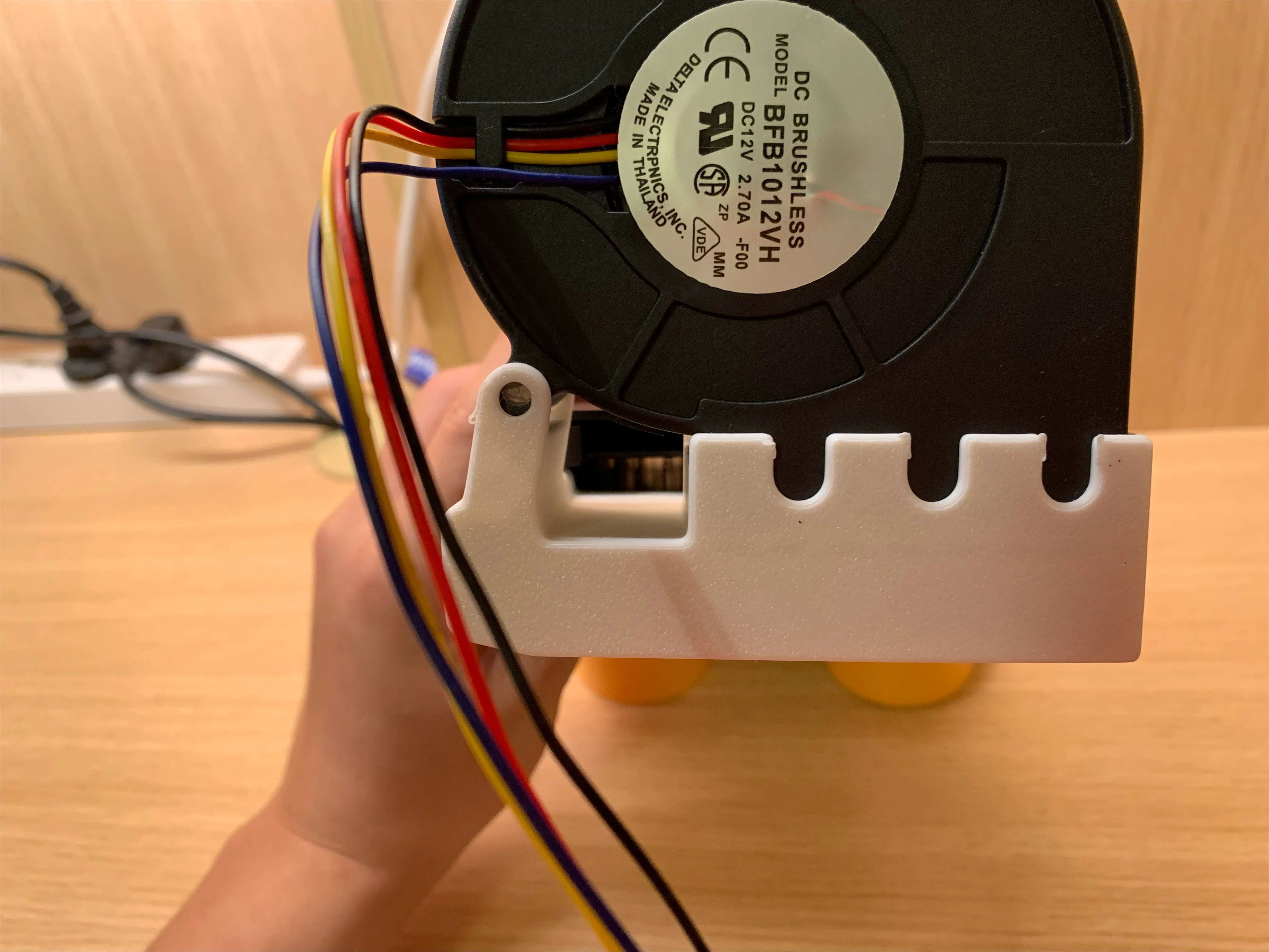 New 9cm L-shaped Turbo Cooling Fan, Modified for NVIDIA for Tesla P40 P100 M40 GPU BFB1012VH - view 4