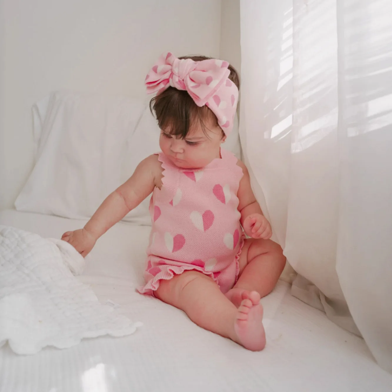 2025 Autumn New Baby Girl Sleeveless Knitted Bodysuit + Headband Newborn Infant Cute Heart Woolen Jumpsuit Toddler Outfits