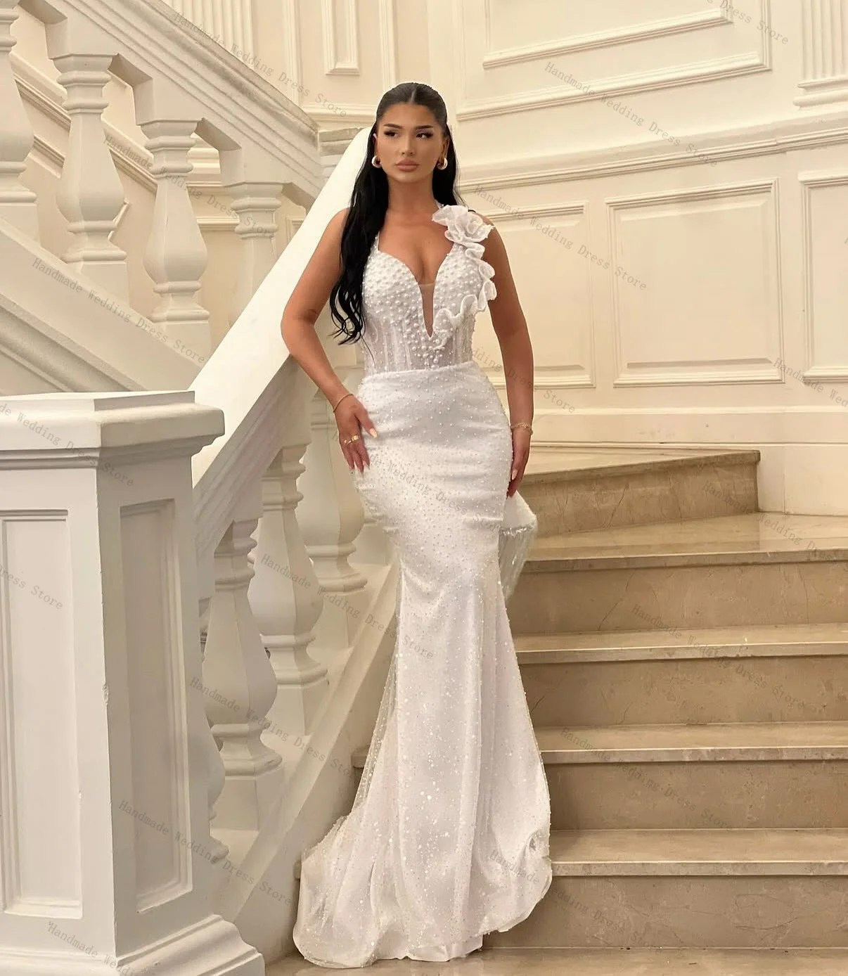 

Luxury Crystals Pearls Women Wedding Dress Sexy V Neck Sleeveless 3D Flower Bridal Evening Gown Lace Up Back Customized Robe