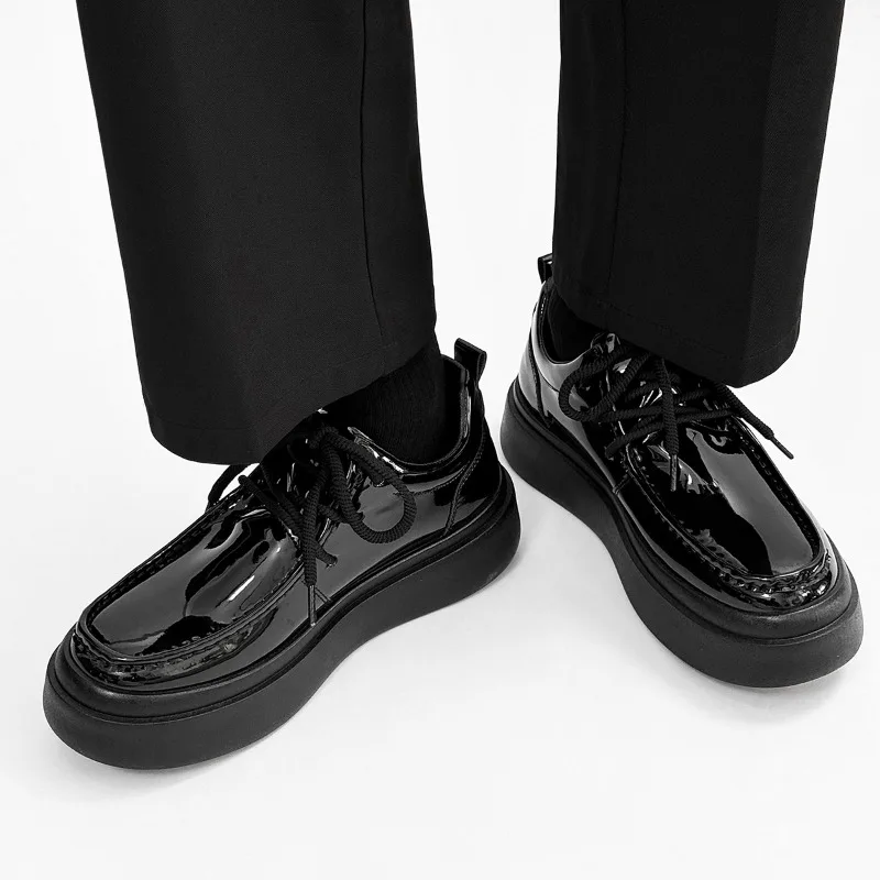 

Новые мужские кроссовки 2026 года: модные повседневные модели с низким верхом, ярким дизайном и эффектом увеличения роста