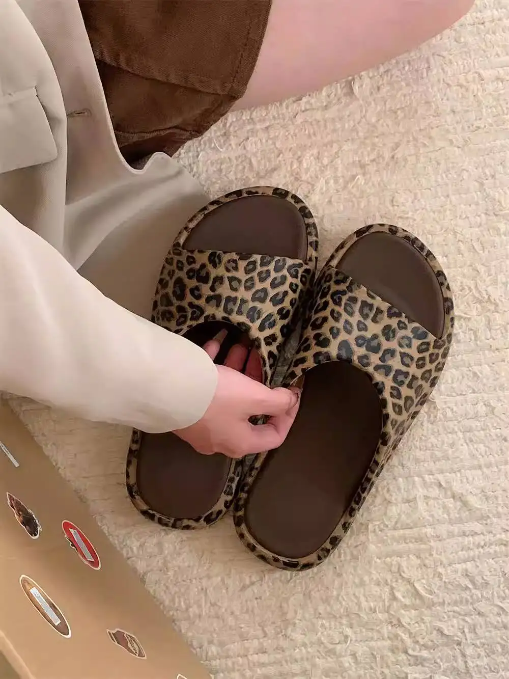 

2026 Summer Women's Leopard Print Slides Fashion Ins Style Open Toe Sandals For Indoor & Outdoor Use