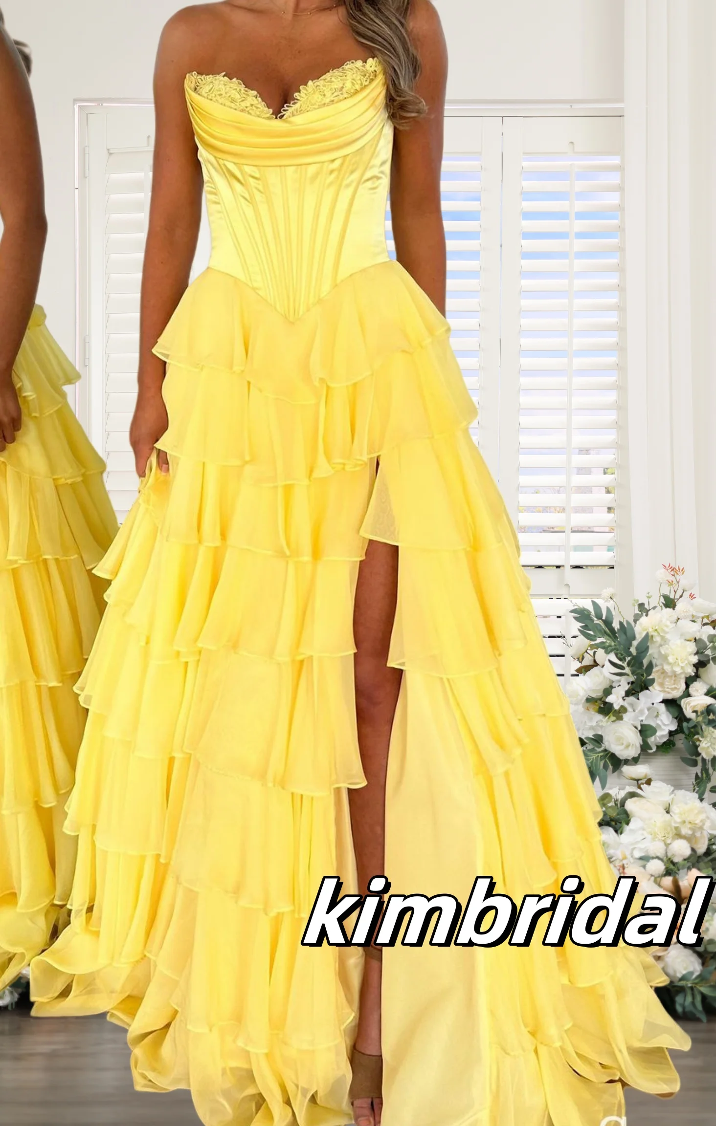 

Yellow Chiffon Tiered Corset Prom Dresses Long for Women 2025 V Neck Ruffle A Line Side Slit Appliques Formal Evening Gowns