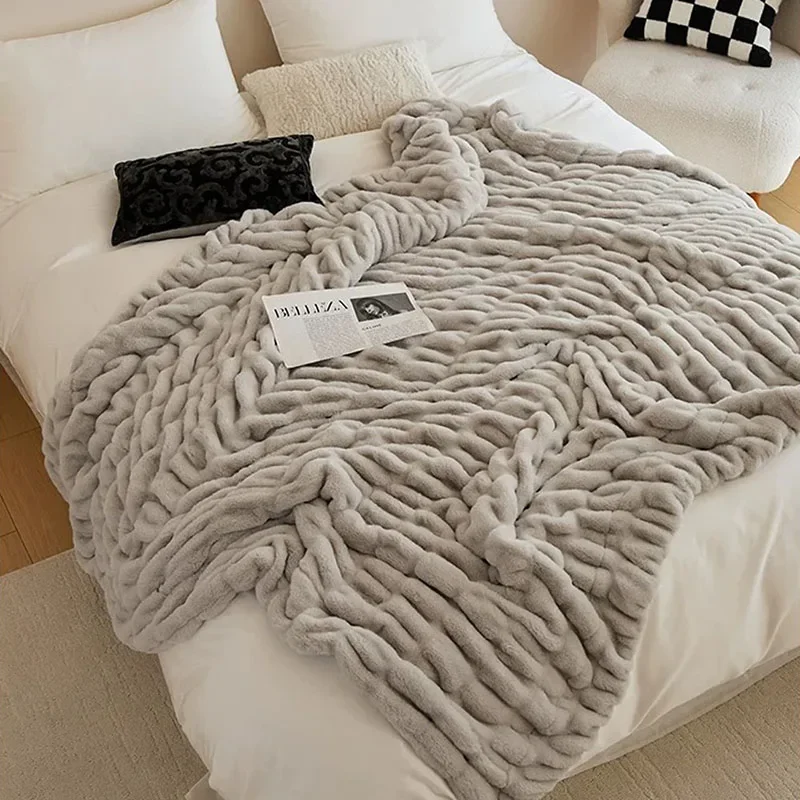 Thickened Solid Rabbit Plush Blanket Single Super Soft Quilt for Office Sofa Fluffy Colorfast Throw Blankets for Four Seasons