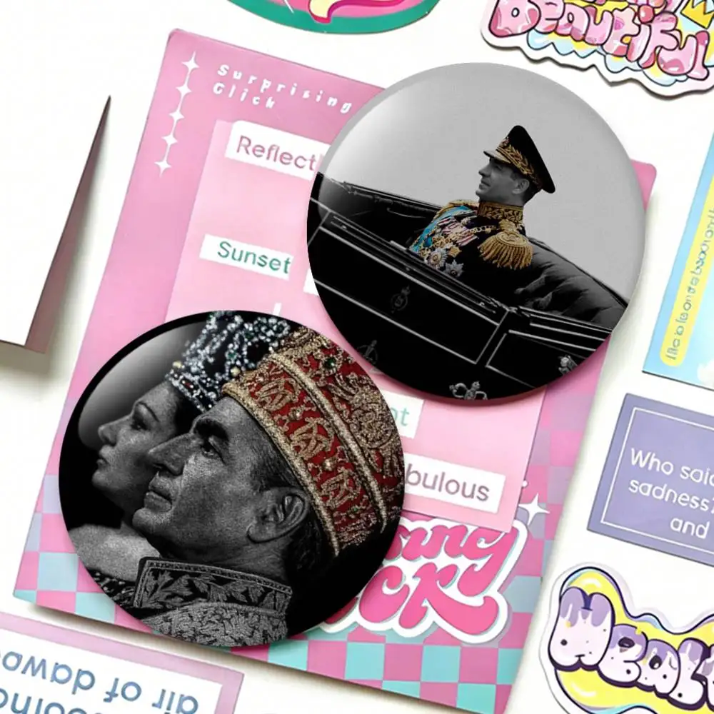 

Mohammad Reza Pahlavi Iran Badges 25 32 44 58 75 mm Round Fans Collect Friends Gifts Brooch Souvenir