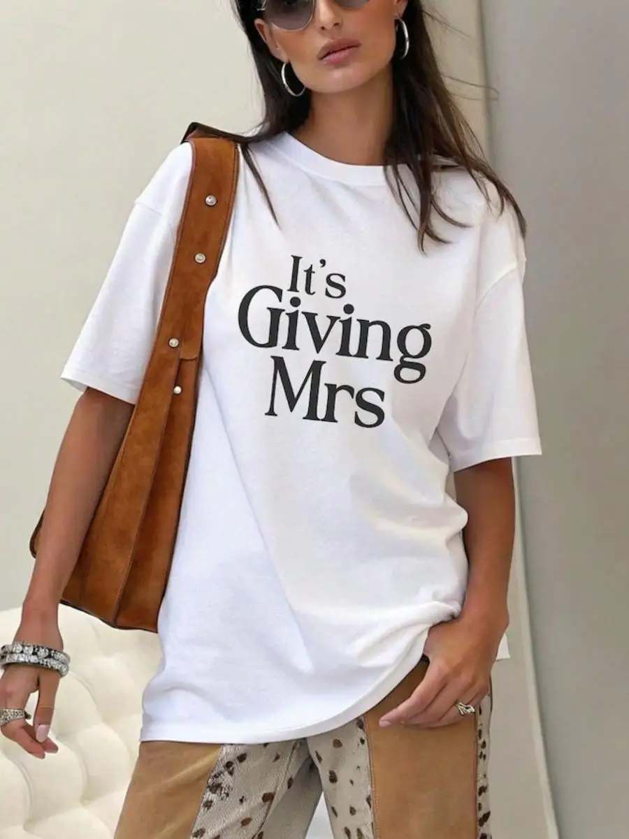 1PC Its Giving Mrs TShirt - Bride To Be Shirt Engagement Top Bachelorette Outfit, Soft Cotton