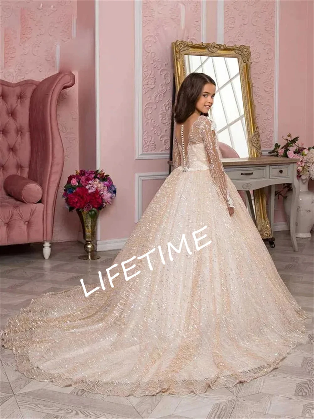 

Luxurious BlingBling Flower Girl Dresses Princess Ball Gown Long Sleeves Sheer Neck First Communion Prom Costumes Fashion 2023