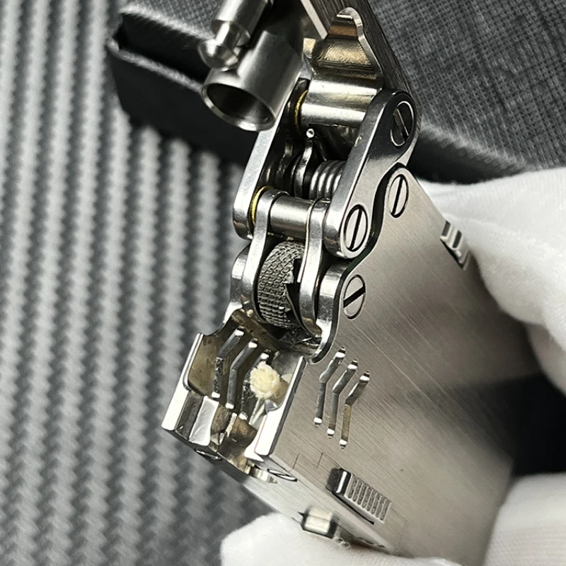 

Titanium alloy sixth generation automatic ignition machinery armored dragon tongue lighter one-button ejection lighter collectio