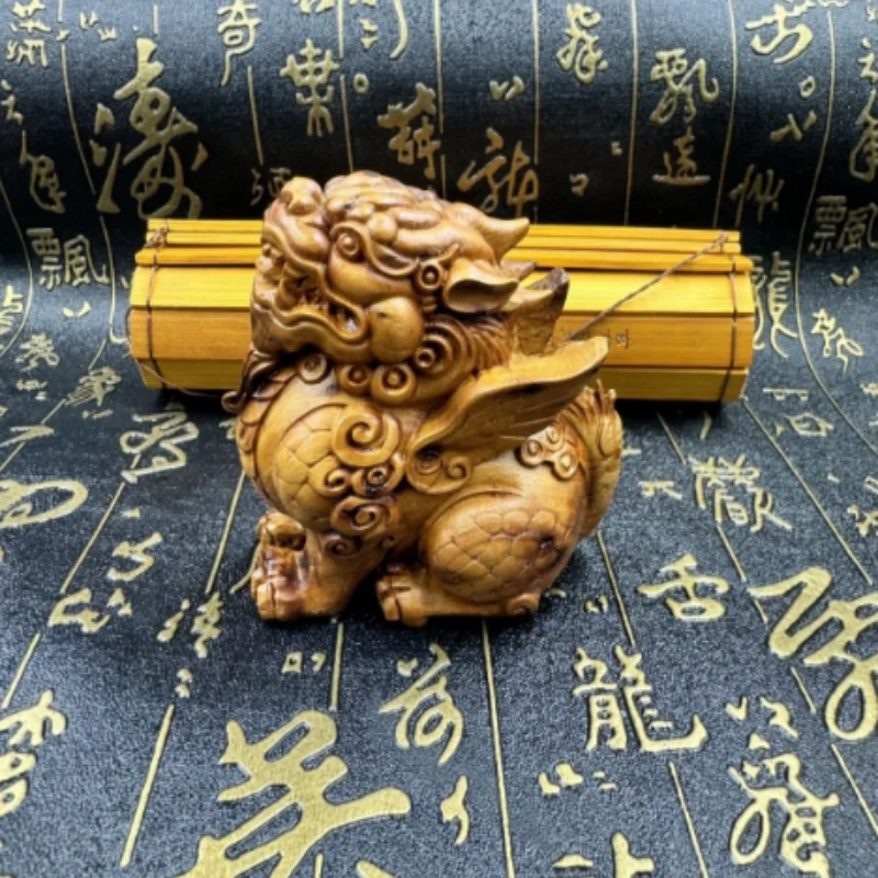 Lightning-Struck Jujube Wood Longhu Mountain Qilin Statue - Mini Divine Beast Handle Piece, Wealth Attracting & Protection Craft