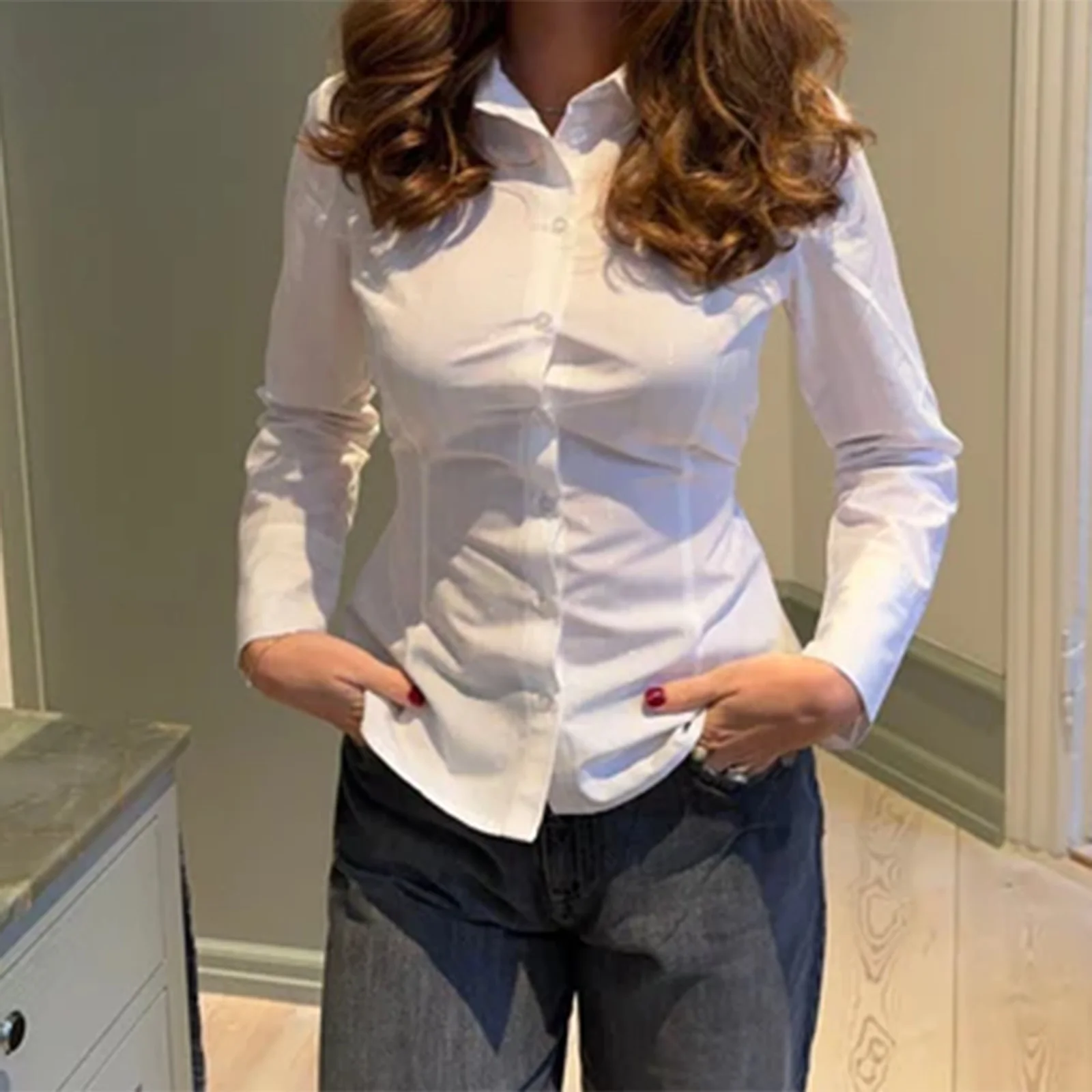 قمصان نسائية ريترو مخططة عصرية بأكمام طويلة وياقة مقلوبة وأزرار سفلية وبلوزة بقصة ضيقة