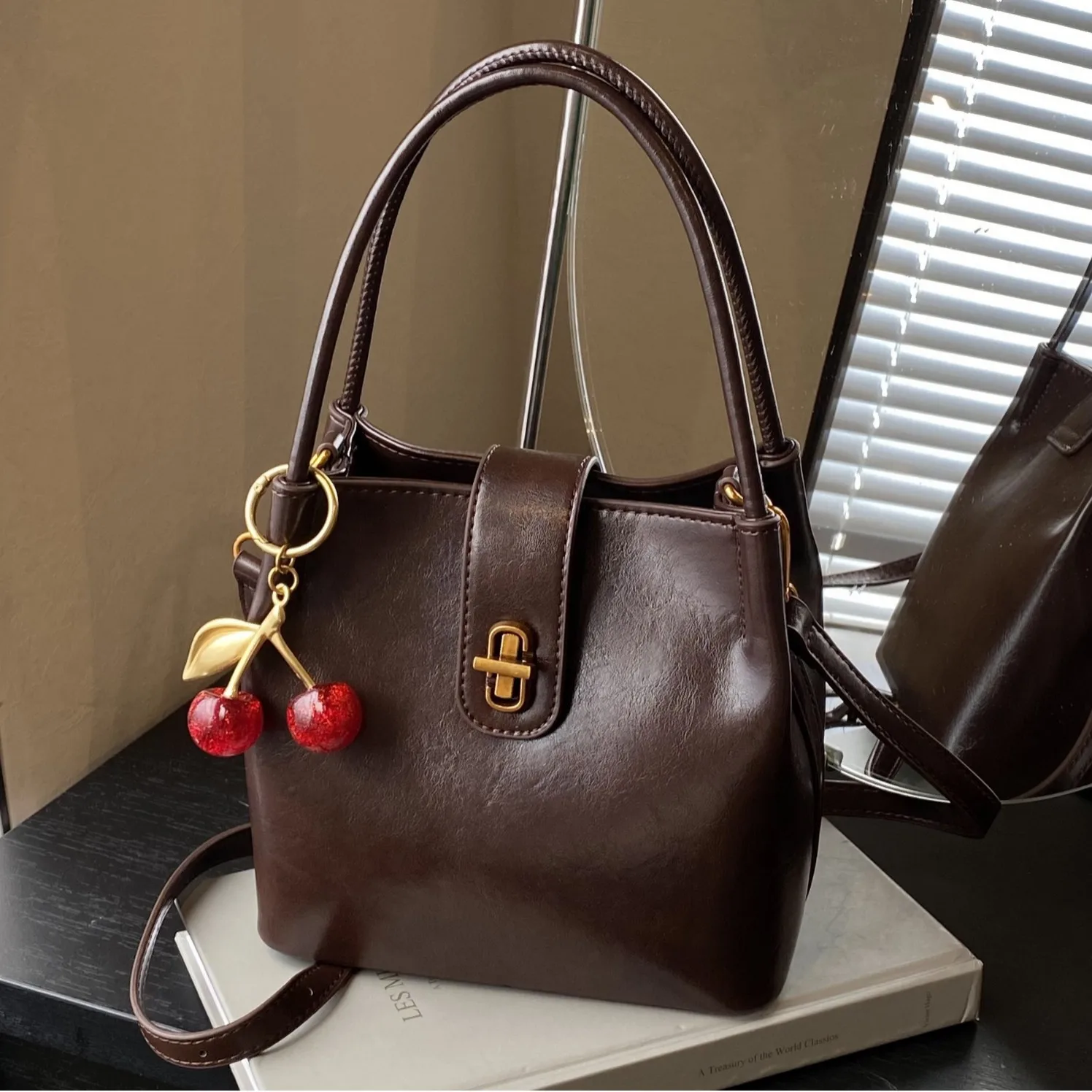 

Модная сумка-ведро 2025, модная женская сумка с верхней ручкой, уличная сумка через плечо, минималистичная сумка «день-ночь», текстурированный слинг