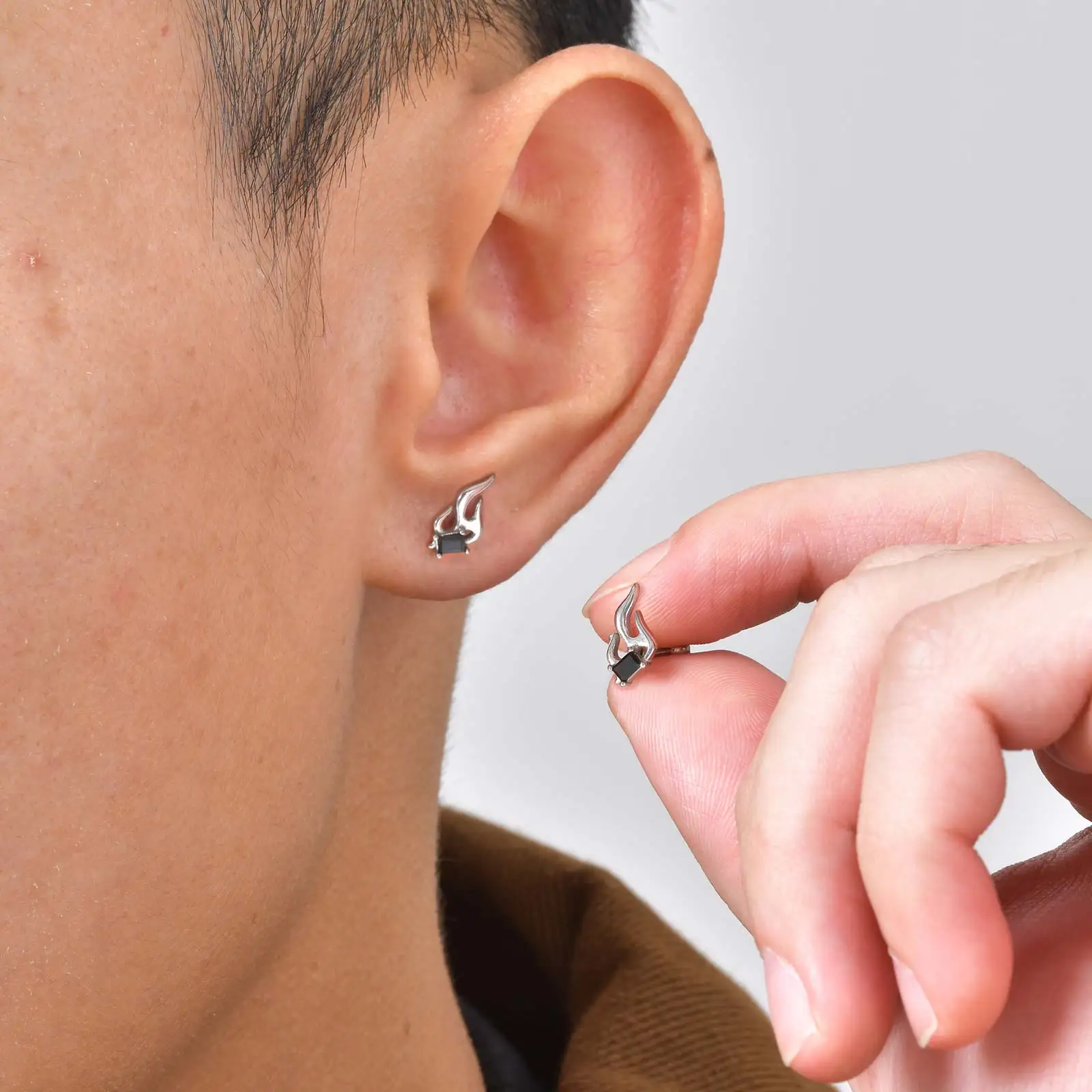 Vnox Vintage Flame Stud Earrings for Men, Cubic Zirconia Ear Minimalist Punk Statement Jewelry Birthday Holiday Party Gift