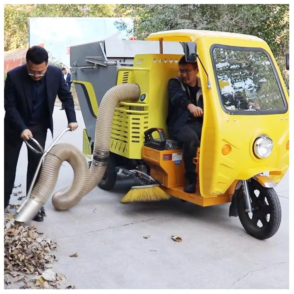 Leaf Collector Campus Leaves Cleaning Machine 5.5 Ride-on EV Mini Leaf Collecting 3-wheel Vehicle