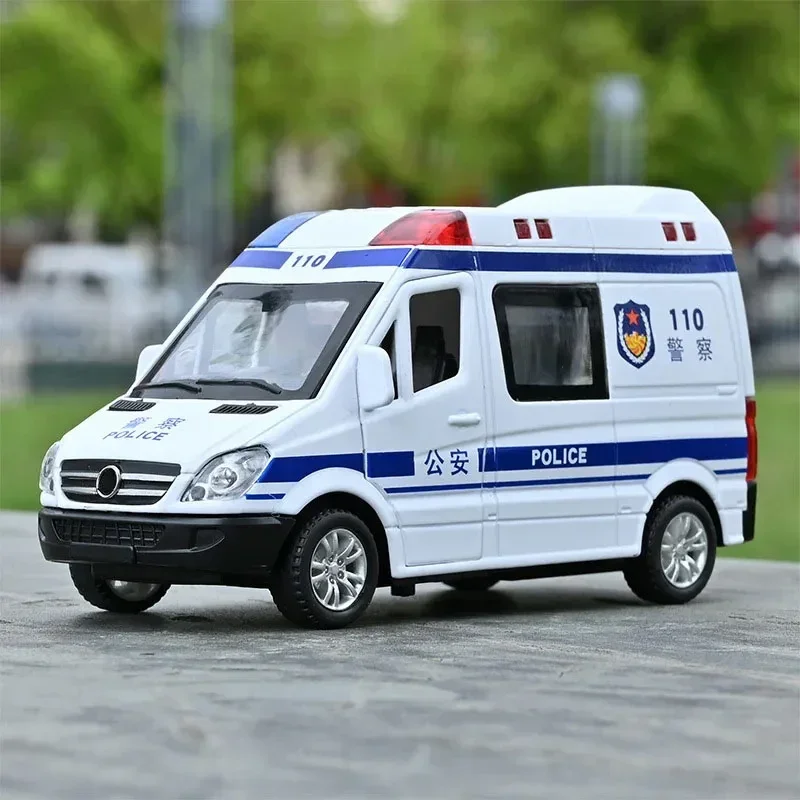 Brinquedo modelo de carro de liga para crianças, ambulância simulada, som e luz, puxar, carro de liga, porta dupla, presente, 1:32