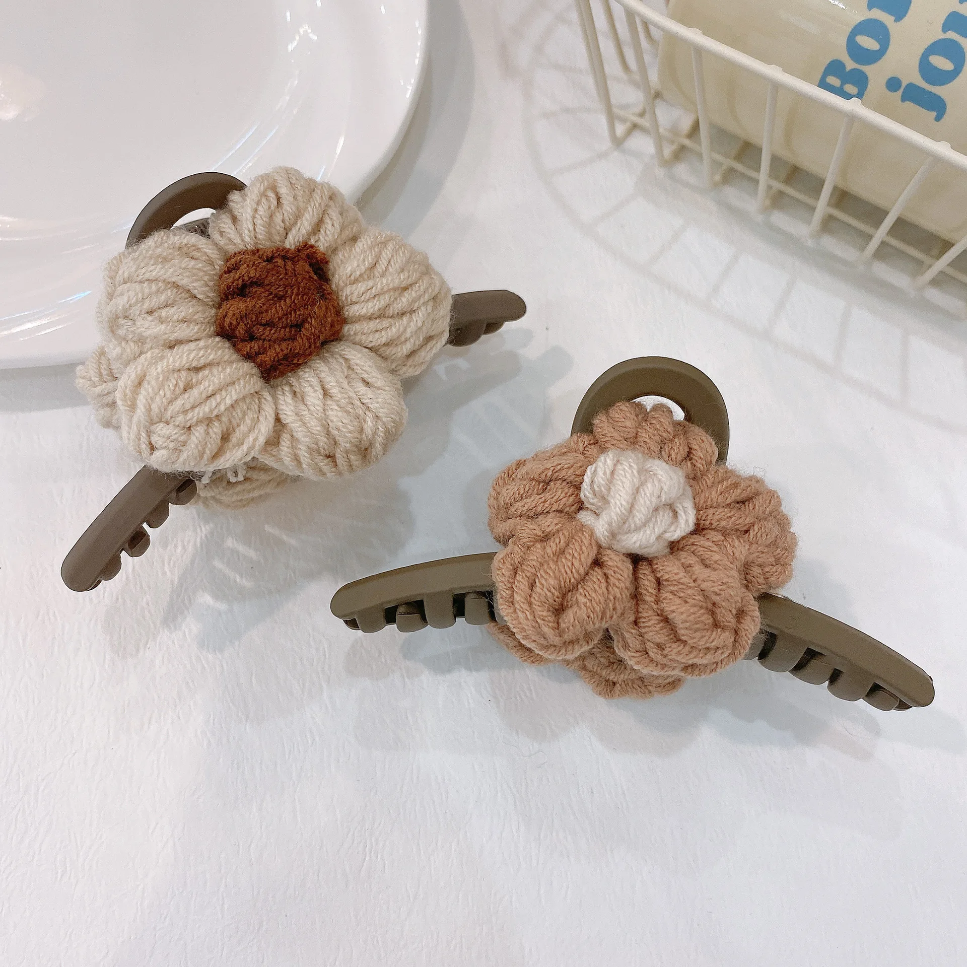 

1 шт., элегантная заколка для волос, женская задняя голова, зажим в виде акулы, темпераментный шерстяной зажим с цветочной ручкой