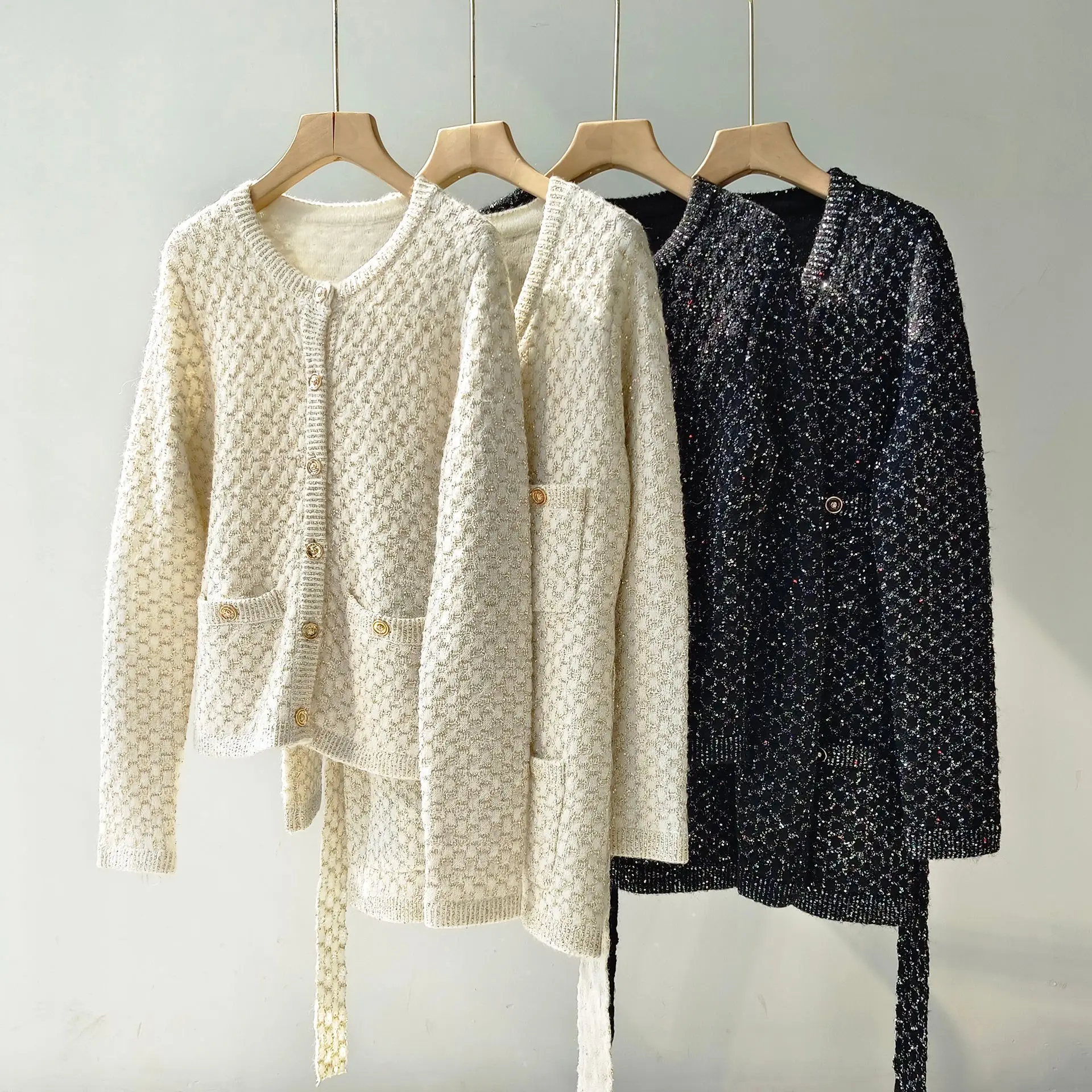 Brand New 2023 Autumn Fashion Women High Quality Sequins V-neck Cashmere Cardigans Elegant Knitted Coat C707