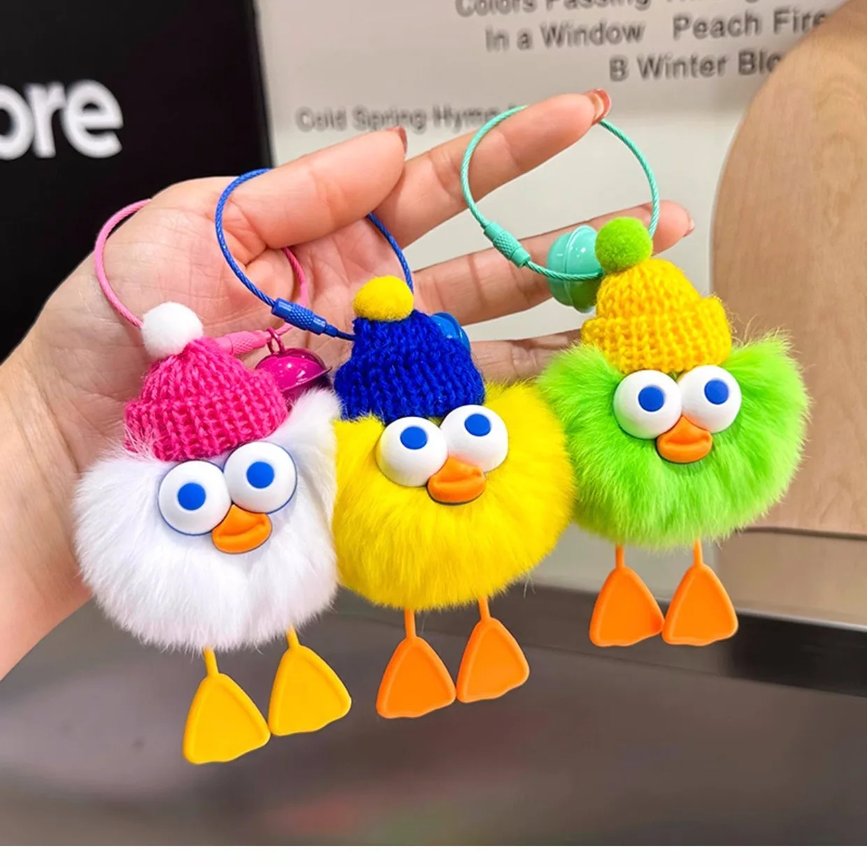 Pendentif de poupée canard en peluche mignon pour garçon et fille, pendentif de poupée, breloques, décoration de sac à dos, grande boule de fourrure moelleuse, porte-clés pour femmes