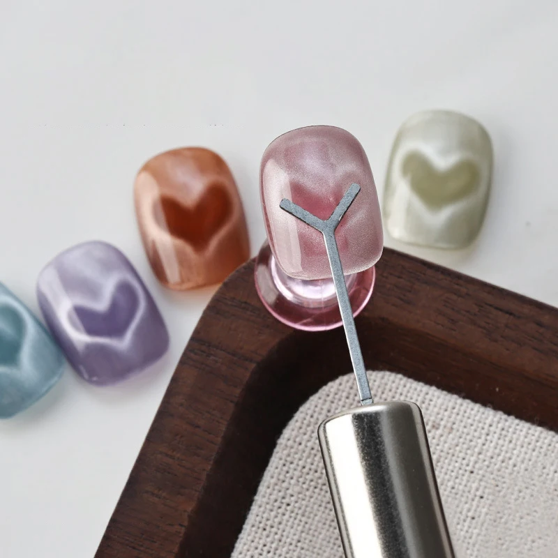 Magnete per occhi di gatto a forma di cuore Set di magneti per unghie Cat Eye a forma di Y Magnete con motivo d'amore adatto per strumenti magnetici per lucidatura del gel fai-da-te