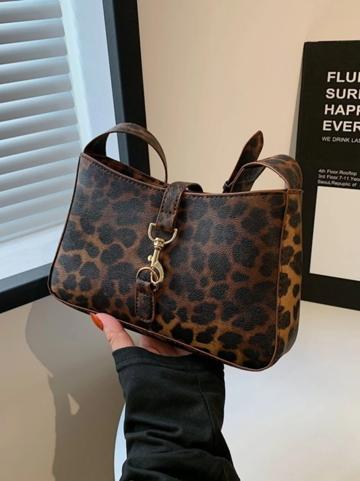 Fashionable Retro Leopard Print Women's Shoulder Bag Underarm Bag 2024 New Style Motorcycle Girl Crossbody Bag Handbag