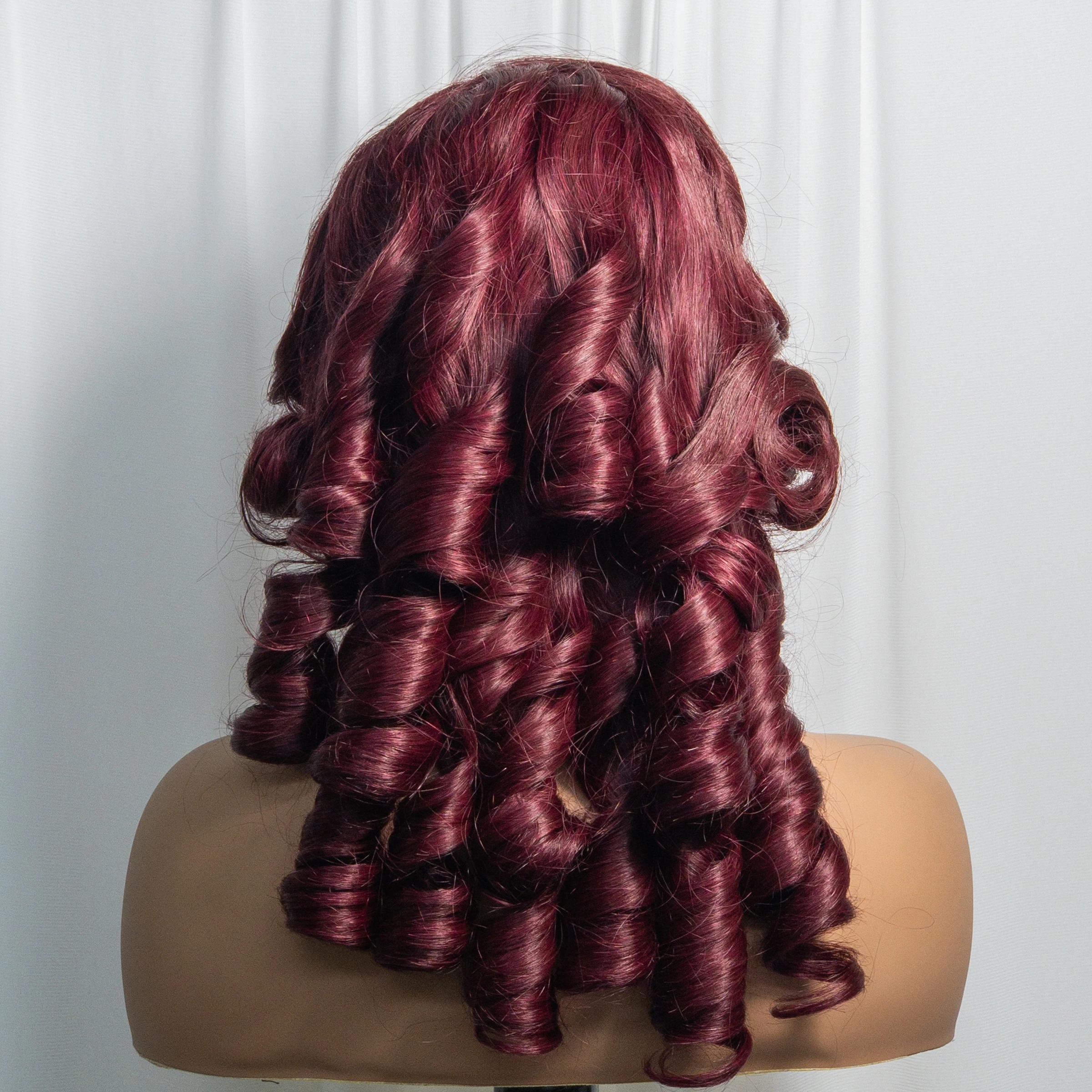 24 inch 13x4 HD Kanten Voorkant Haar Pruiken Bordeaux Bouncy Krullend Menselijk Haar Pruiken 300% Dichtheid Loempia Golf Remy Haar Pruiken Preplucked