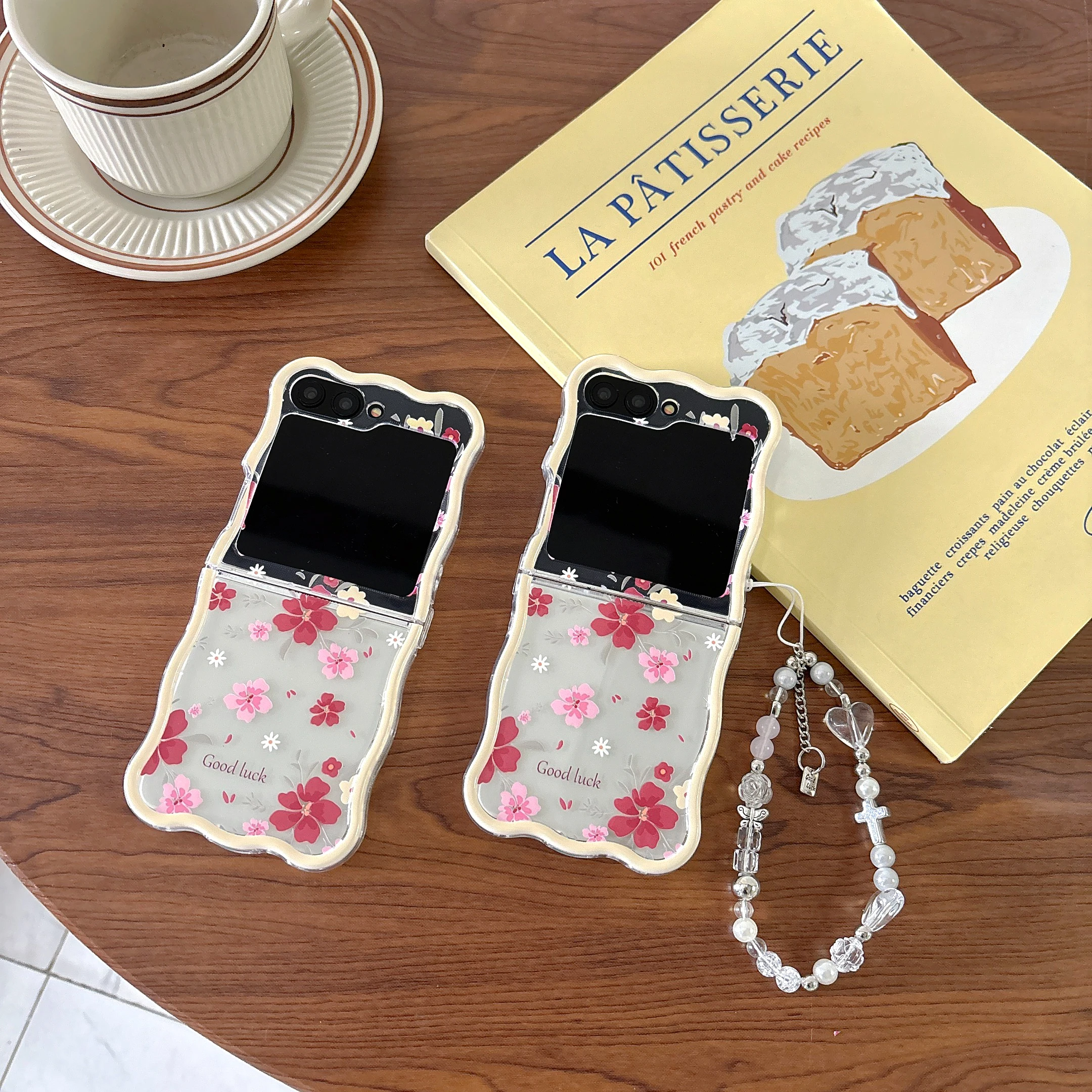 

Pink Flower with Bracelet Wristband Chain Soft Tpu Shockproof Phone Case For Samsung Galaxy Z Flip 6 5 4 3 Back Cover