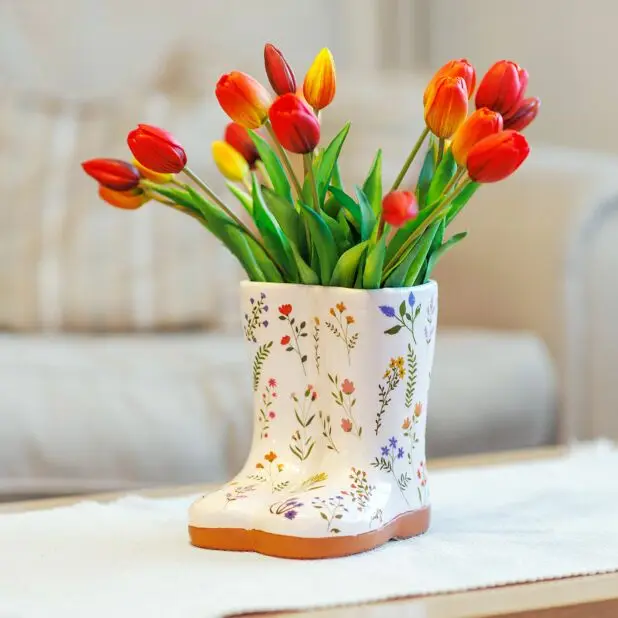 Vintage Floral Ceramic Boot Vase | Handcrafted Medium-Temperature Porcelain | Unique Home Decor | 18.5x15.5x20cm