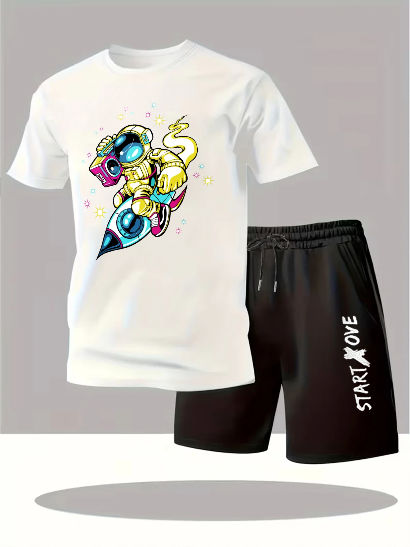 

Мужские комплекты 2025: Новинка! Модный спортивный костюм для мужчин, комплект из футболки с коротким рукавом и шорт с графическим принтом.