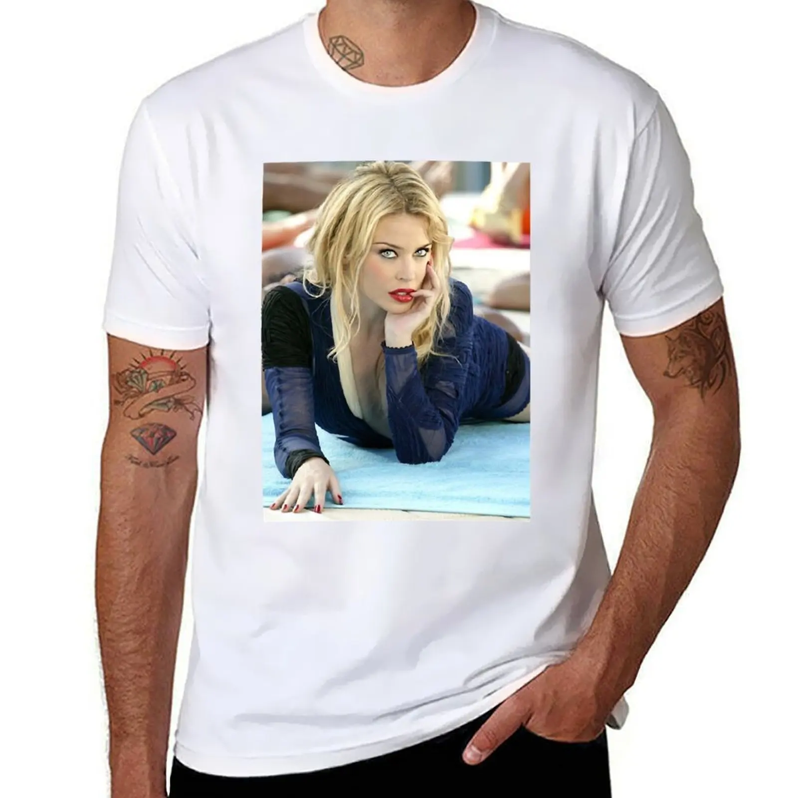 

Creative The Role Loved By Everyone Interesting Animal Kylie Minogue Slow Cool Graphic Gifts Retro Vintage T-Shirt
