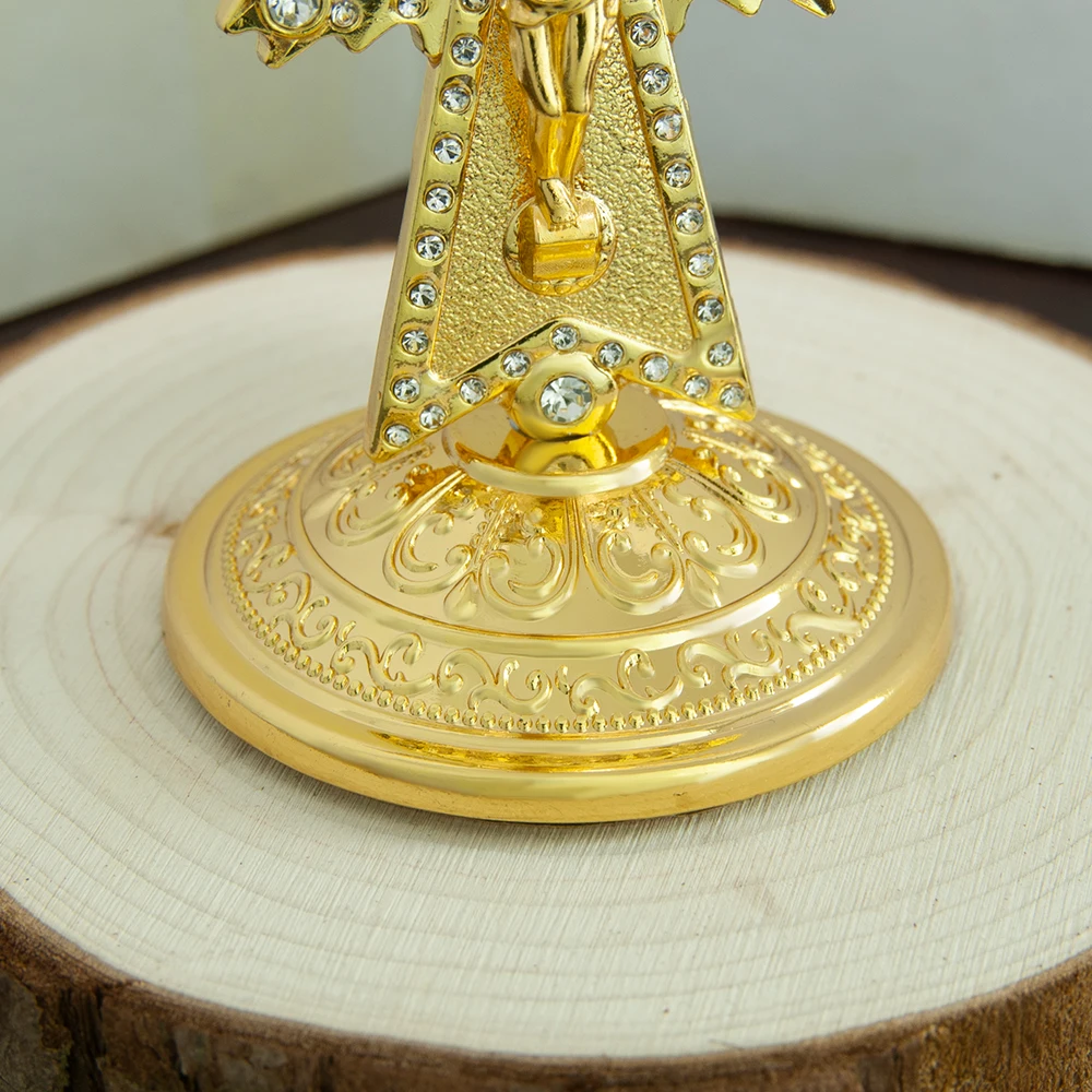 HTISOK Vergoldetes Katholisches Kirchenkreuz mit Ständer, Kirchen-, Heim- und Autodekoration, Jesus-Kruzifix, religiöses Kunsthandwerk, Geschenk – Detail 4