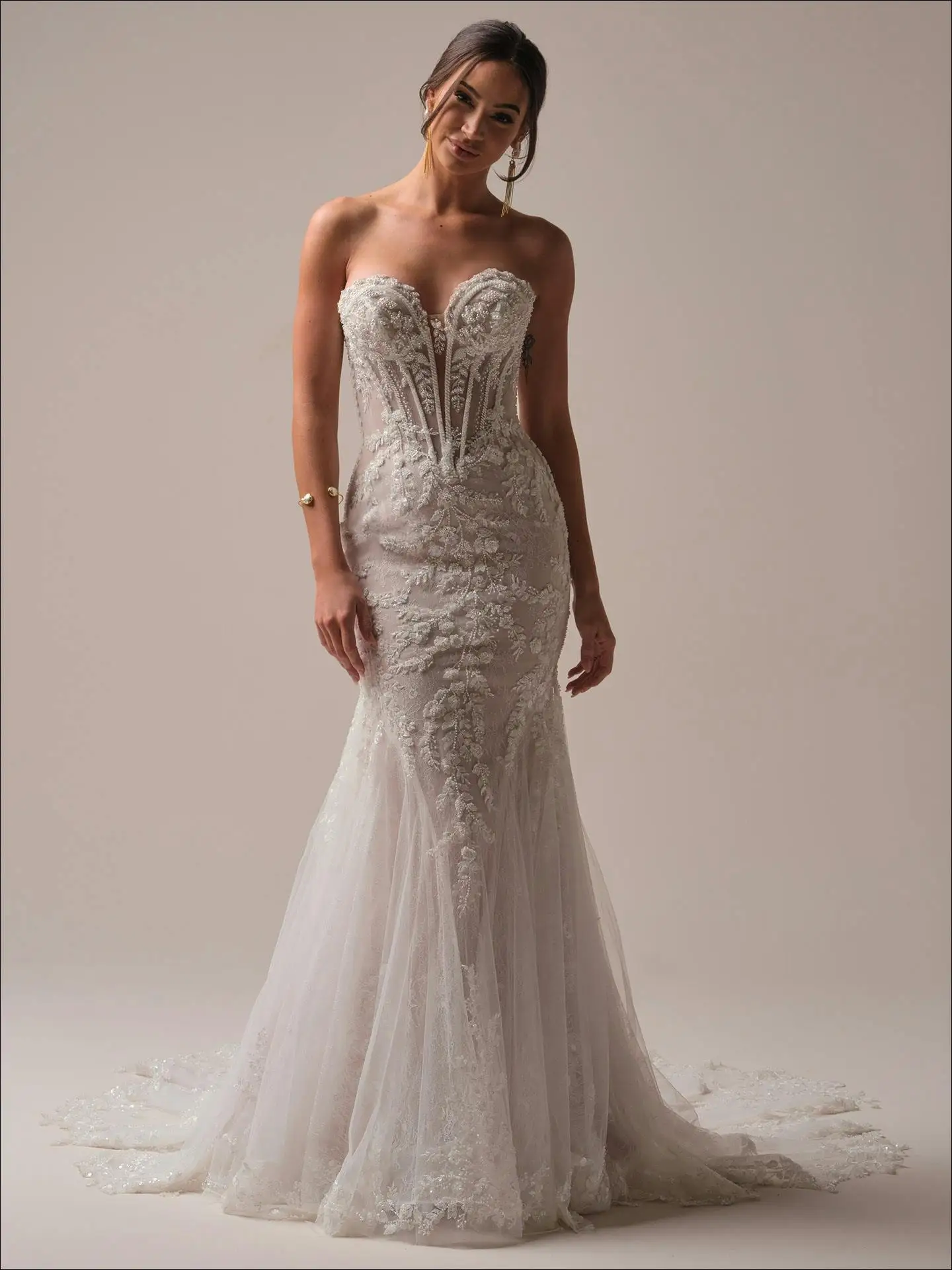 Lakshmigown Meerjungfrauen-Brautkleid mit Herzausschnitt, Illusionseffekt, Perlenstickerei, Spitzenapplikationen, Korsettrücken, Kathedralenschleppe, Maßanfertigung – Detail 9