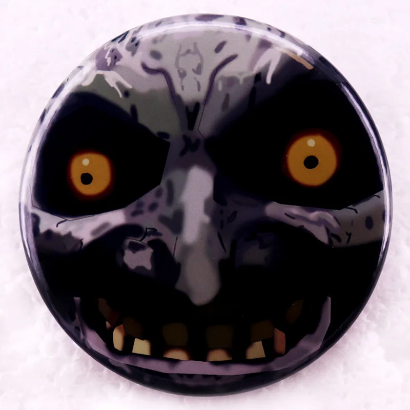 Majoras Mask Moon Pinback Button Pin Tinplate Badge Zeldas Game Jewelry Decorate 58MM