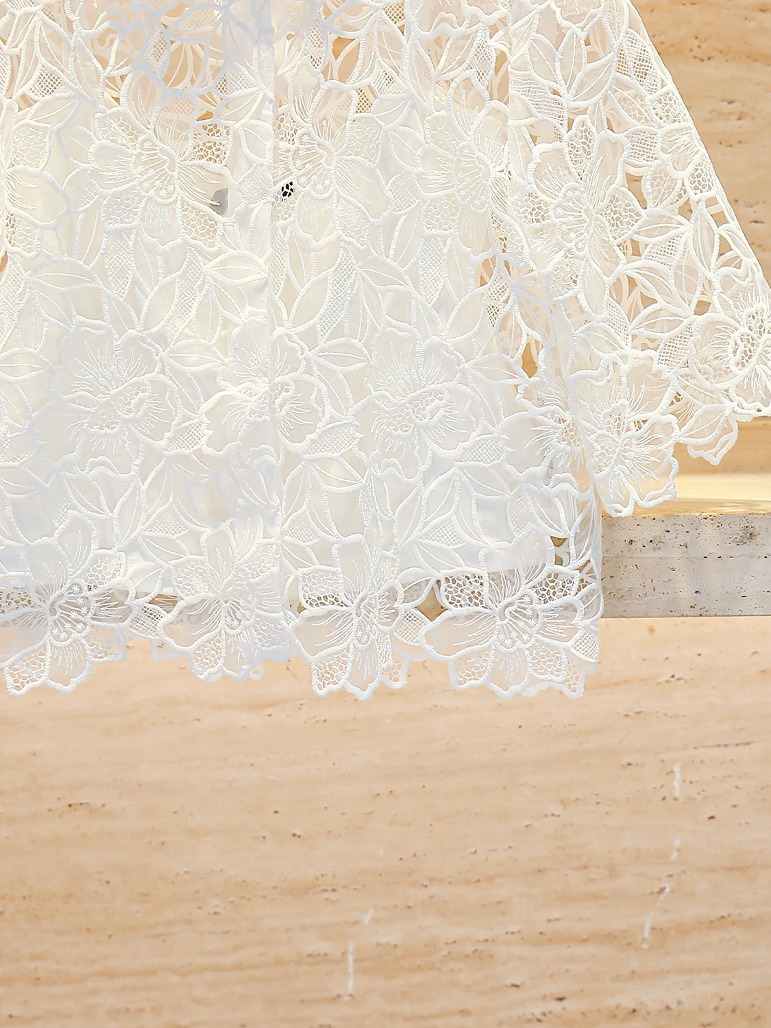 

M Home Nan You Высококачественный женский топ на лето 2025 г., белый кружевной топ Ele Miss Rich Sle, полиэфирное волокно ort Sve Flip Co...