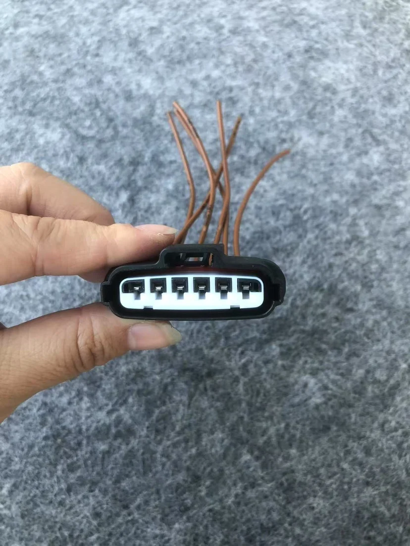 

For Toyota Camry Crown Reiz Corolla Highlander RAV4 Vios Throttle Body Plug