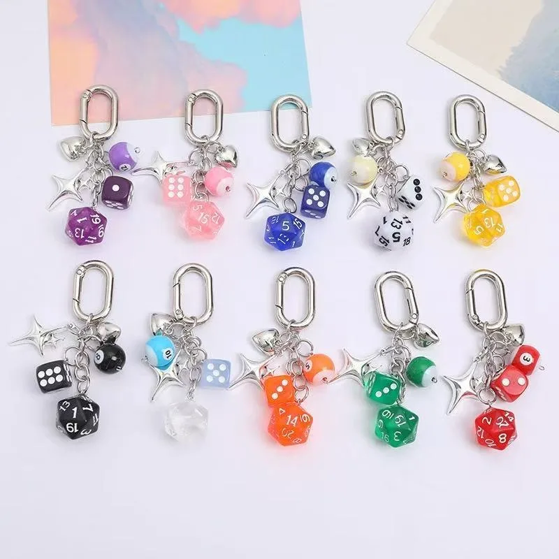 Mode polyvalent violet or fait à la main dés chaîne chanceux pendentif couple sac pendentif haute valeur accessoires niche porte-clés pendan Mode polyvalent violet or fait à la main dés chaîne chanceux pendentif couple sac pendentif haute valeur accessoires niche porte-clés pendan