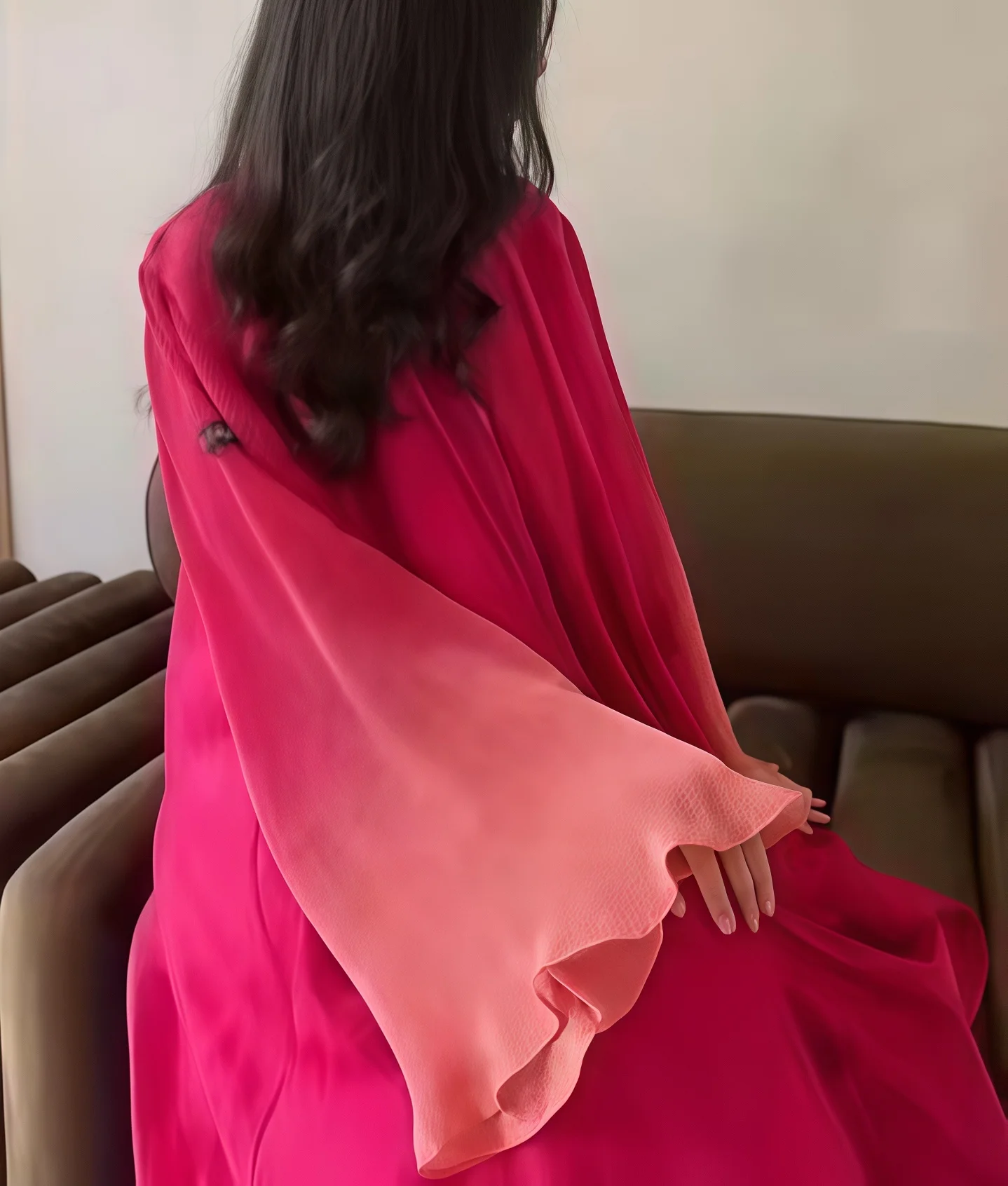 Faltbare Damen-Plissee-Abaya mit Schal – Olivgrüne Wellenmanschette, Bescheidenes Kleid-Set im Nahost-Stil, Neuheit 2025 – Modische Kleidung – Detail 13