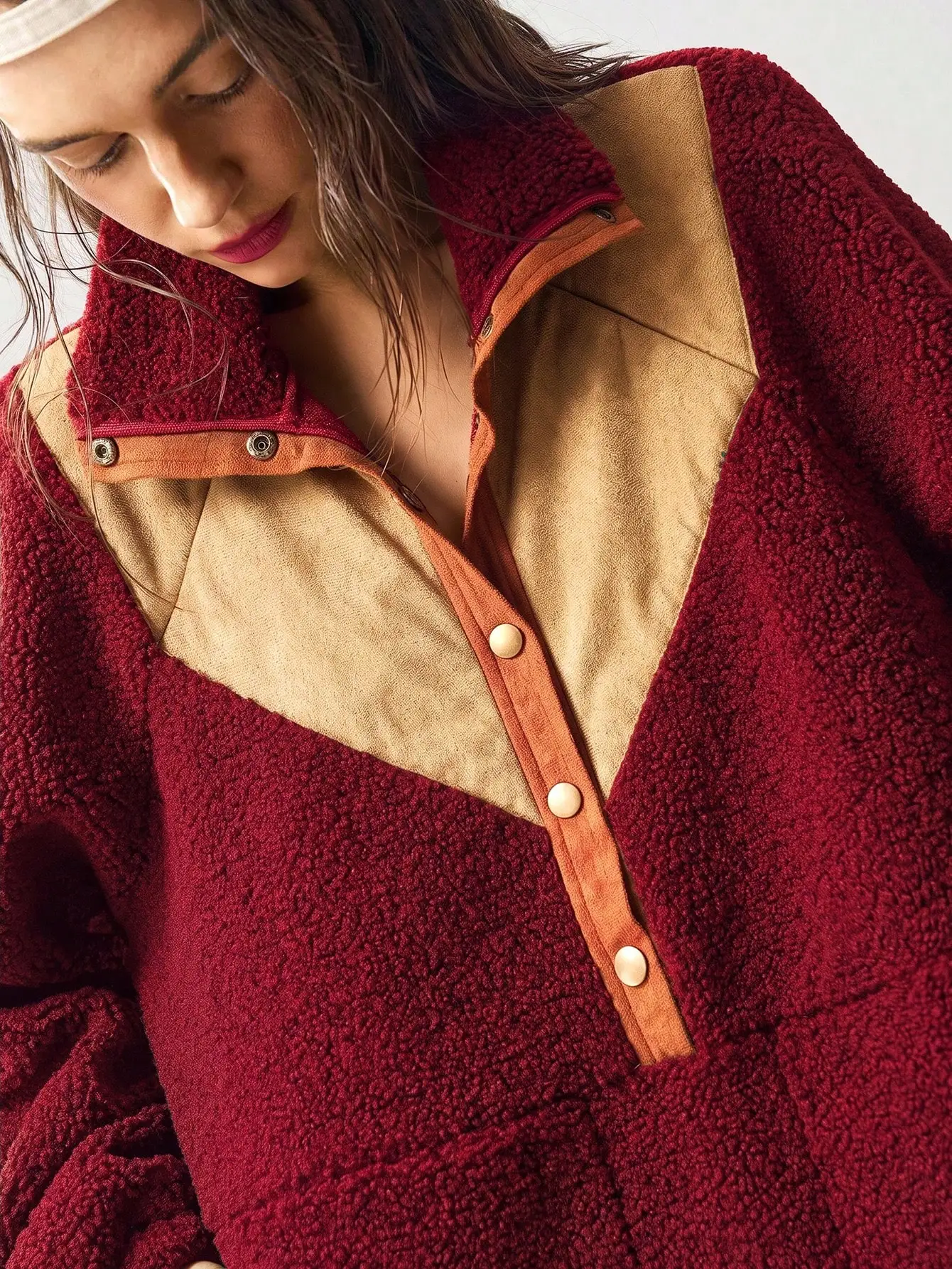 90s Indie Boho Fuzzy Sherpa Fleece Pullover Retro Vintage Aesthetic Half-Snap Mock Neck Sweatshirt Forest Green And Khaki Colorblock Patchwork Design Drop Shoulder Kangaroo Pocket Relaxed Fit For Outdoor Concert Vacation Christmas Gift