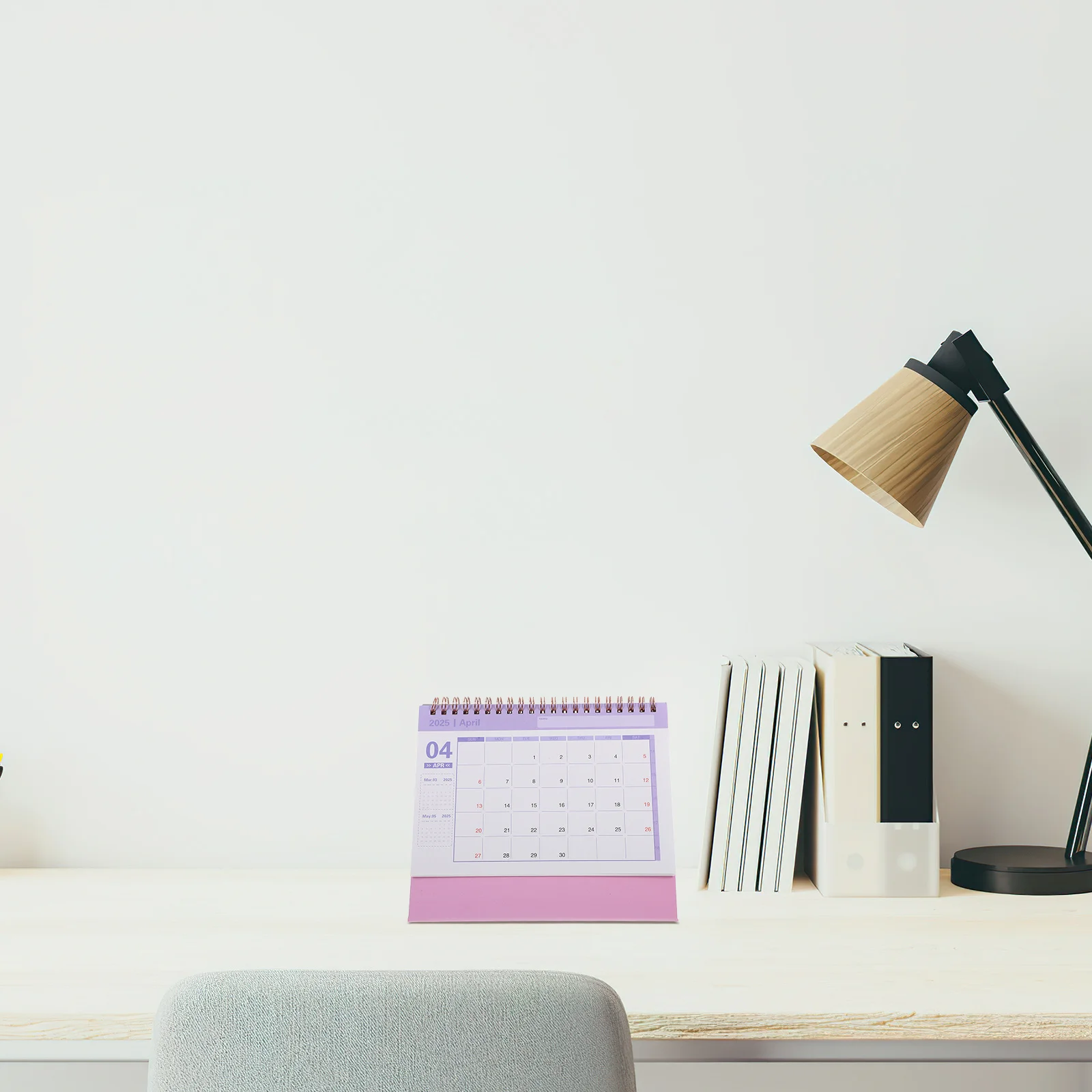 

Sturdy Desktop 2024-2025 English Version Lightweight Portable Decorative Standing Month For Office Home Household Use Spiral