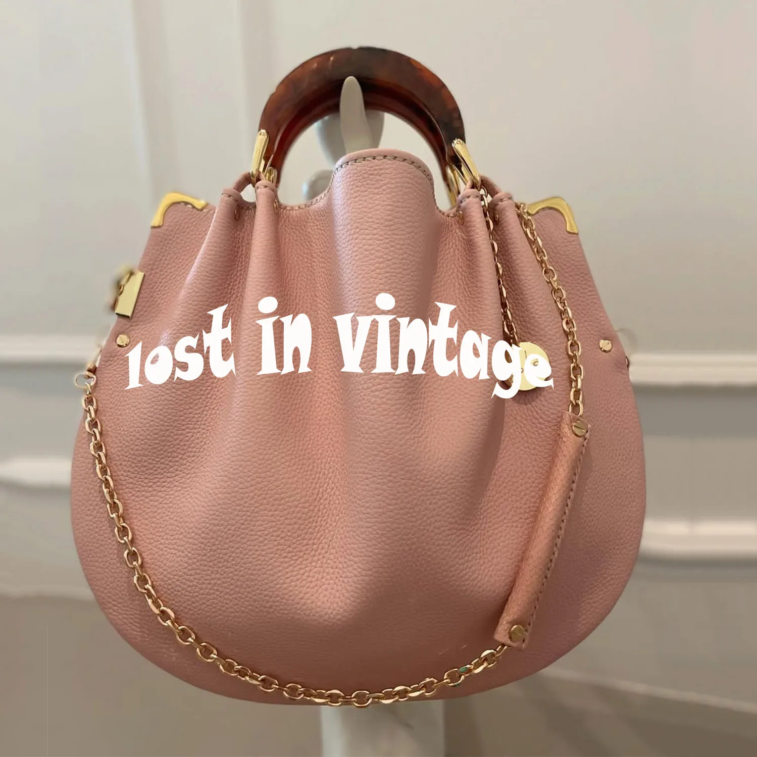Lost in Vintage Details and Split Shoulder Strap Artificial Leather Bag with Double Handles in Turtle Metal Accessories  Purse