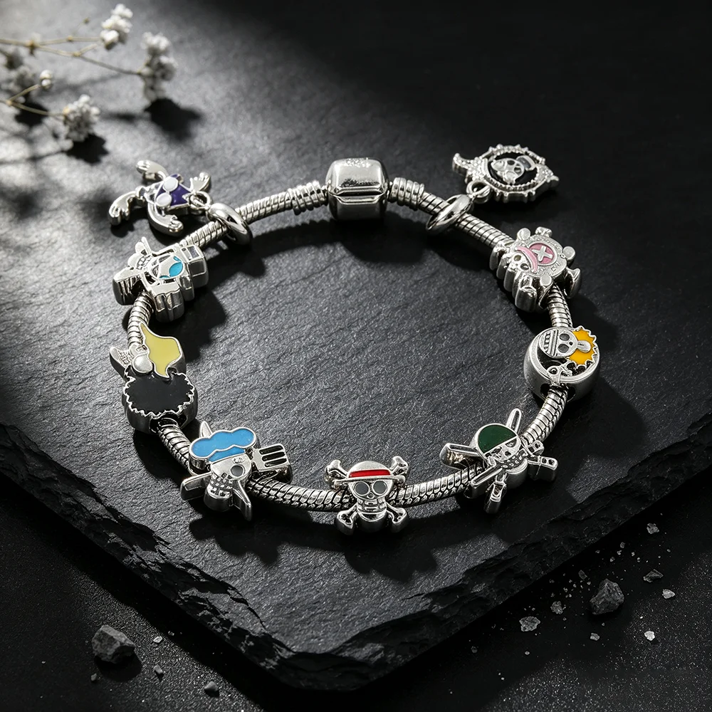 One Piece Pirate Skull Themed Charm Bracelet Multi‑Enamel Pirate Pendants, Adjustable Cosplay Jewelry Gift for Anime Fans Teens