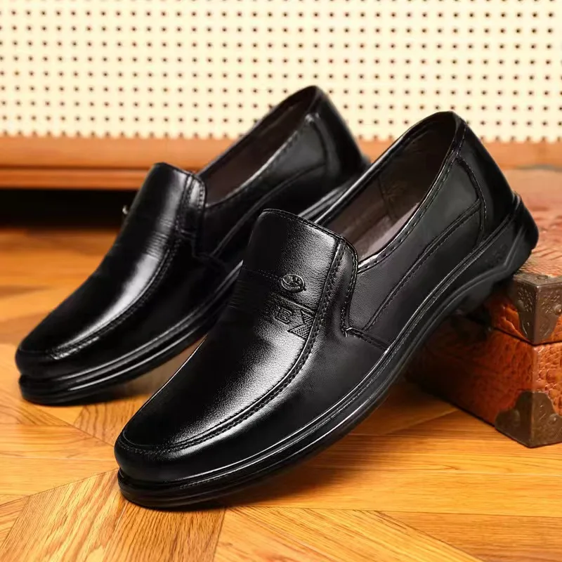 Breathable old men shoes slip on leisure shoes