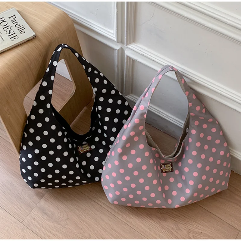 

Korean Retro Polka Dot Shoulder Bag Fashion Sweet And Cute Student Handbag Summer New Women's Large Capacity Commuting Tote Bag