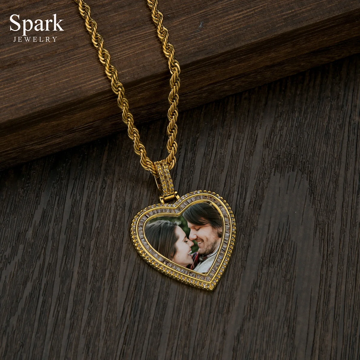 Spark Personalized Customized Lover Family Colorful Photo Heart Pendant Necklaces Rope Chain Customized Picture Jewelry Gift