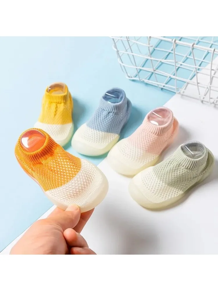 Chaussures d'été en coton peigné pour enfants, anti-ald et respirantes, semelle souple, chaussures de marche pour bébé, chaussettes de sol en maille pour bébé, nouveau