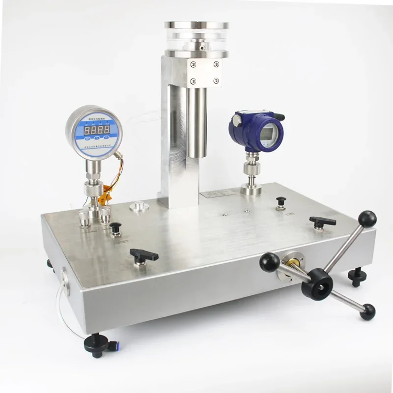 Gas piston pressure gauge deadweight tester calibration