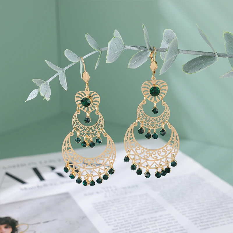 

Fashionable Hollow Metal Earrings for Women Wedding Performance Holiday Gift Ladies Hoop Earrings