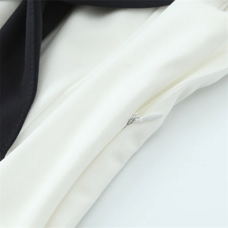 KEYANKETIAN 2025 여름 새 여성 대비 색 선원 칼라 민소매 드레스 프레피 스타일 사이드 지퍼 플리츠 미니 드레스