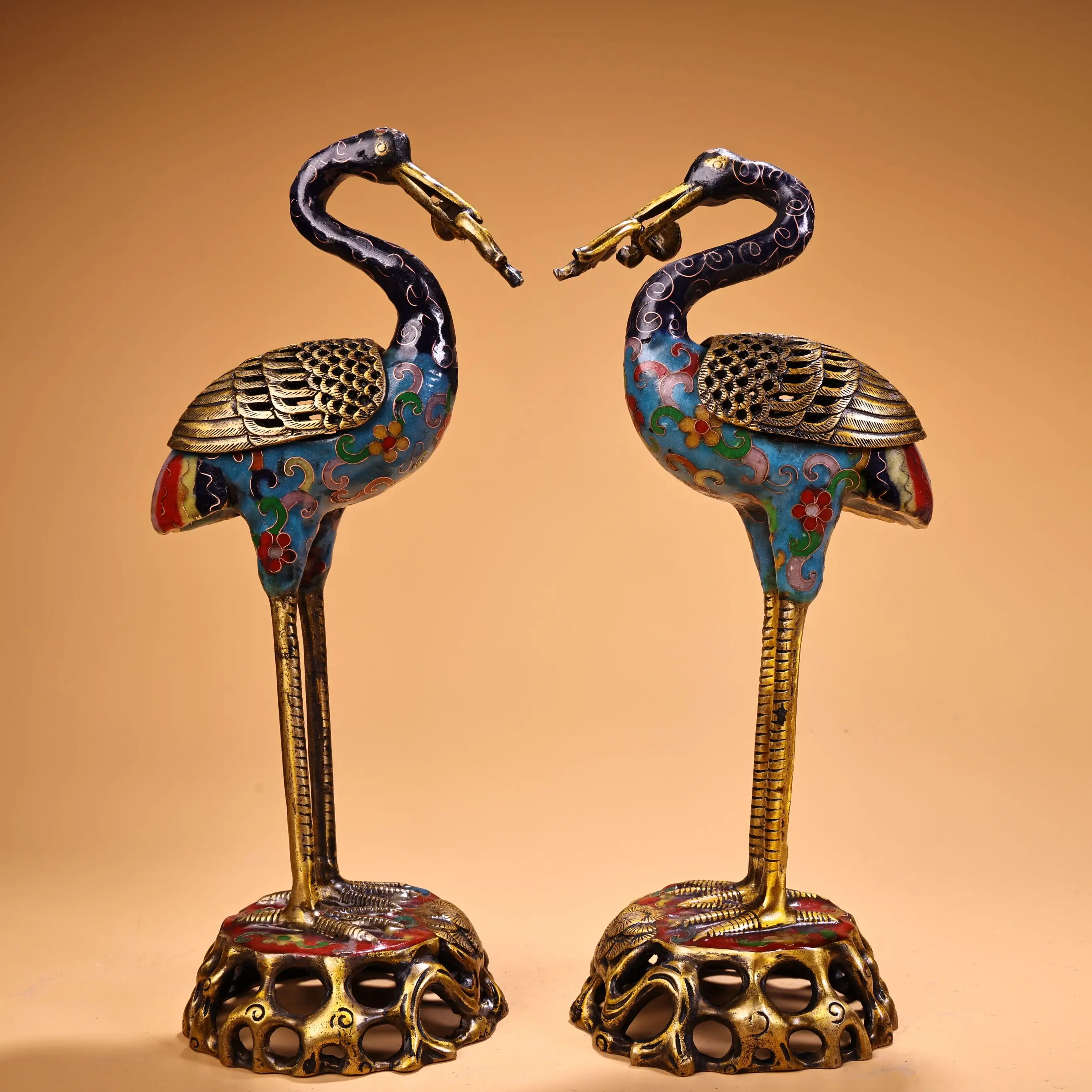 

11 "Старая бронзовая перегородчатая эмаль с цветочным узором Ганодерма, долголетие, кран, статуя, курильница, пара, зал поклонения, городской дом