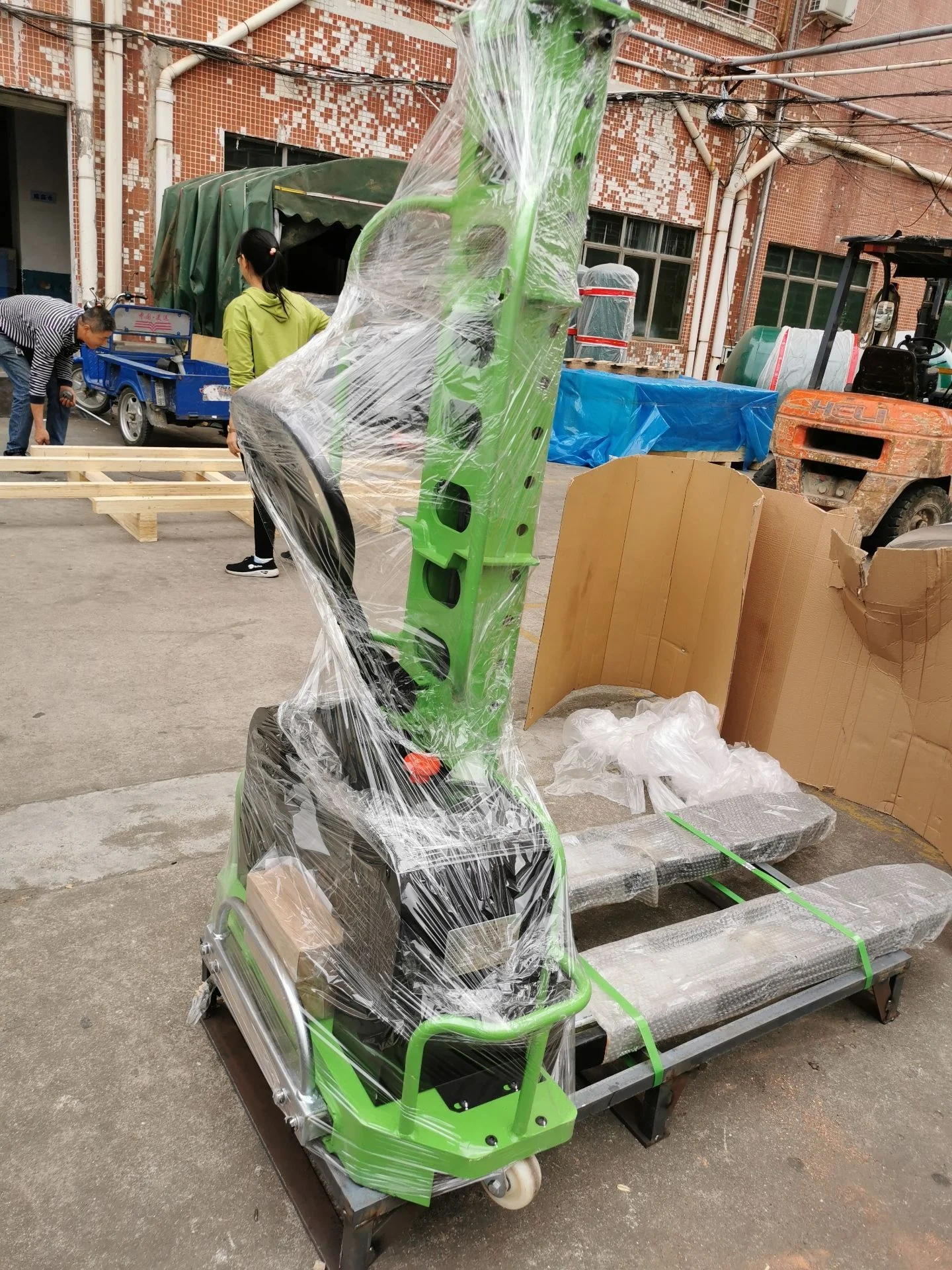 500kg 700kg 1000kg self lifting stacker Semi Electric Portable Self Loading Stacker Pallet Lifter /lifting pallet stacker