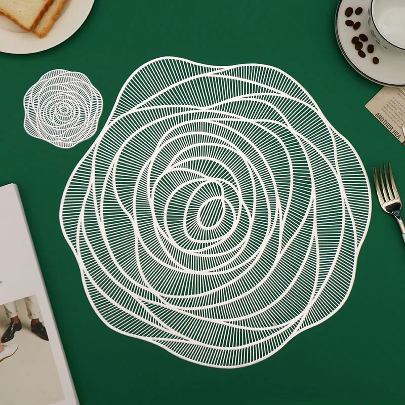 4/6PCS Rose Placemat คนรักดอกไม้พิเศษ Rose Shape PVC Hollowed Out Dinner Mat Christmas Party ตาราง Coaster