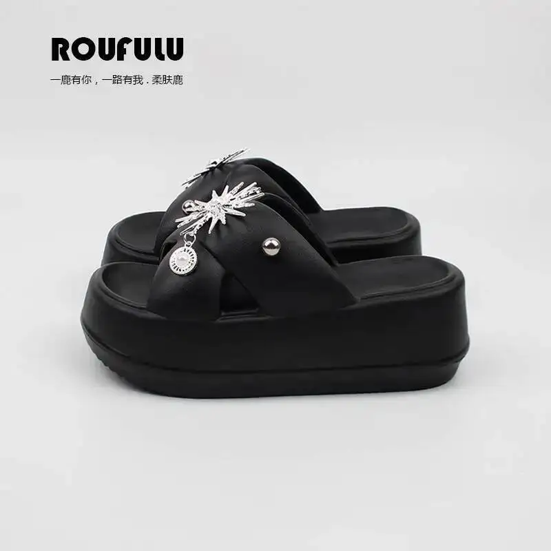 

Summer Rivet Slide Thick Platform Slippers For Women Original High End Thick Soled Elevated Anti-Slip Outdoor Beach Sandals